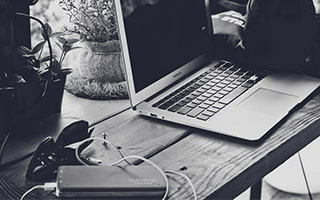 竞技场上的拼搏精神引发观众赞叹